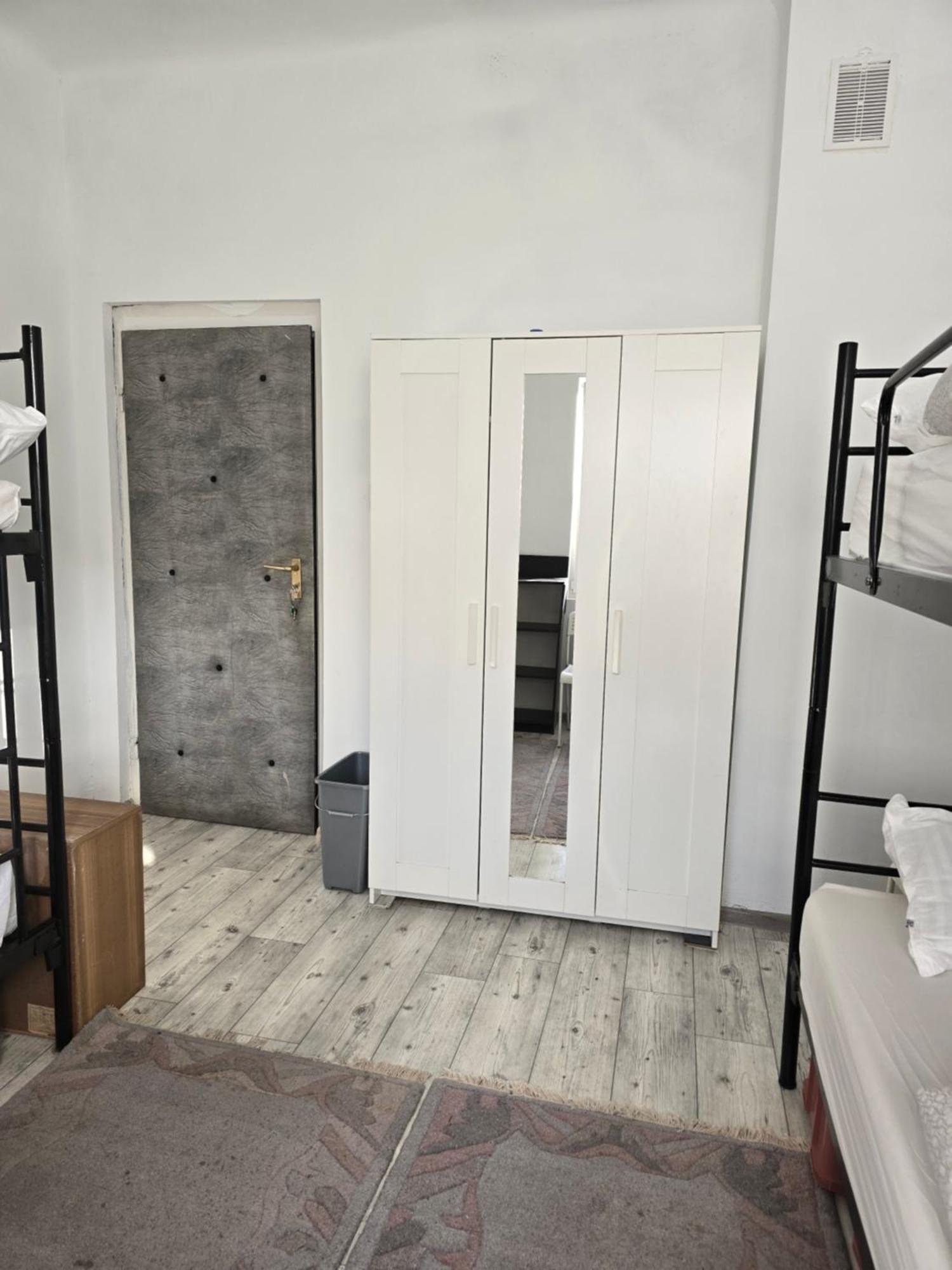 Hostel Zielonka  Eksteriør billede